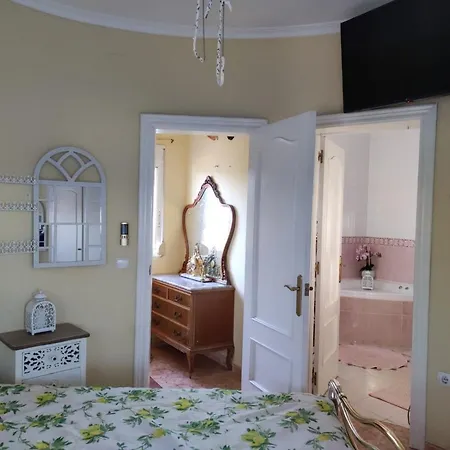 Chateau Angelique Holiday home Montroy